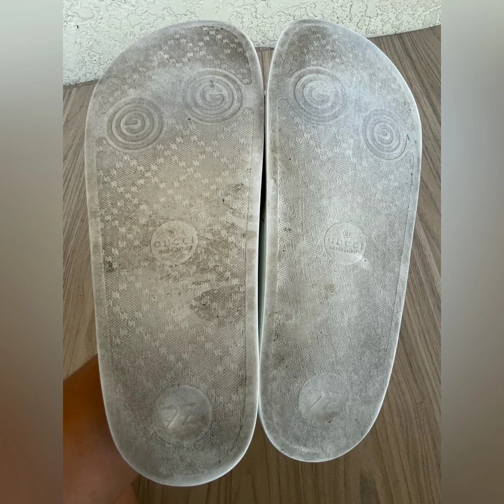 Gucci White Slides with Red and Green Stripes - Picture 6 of 10